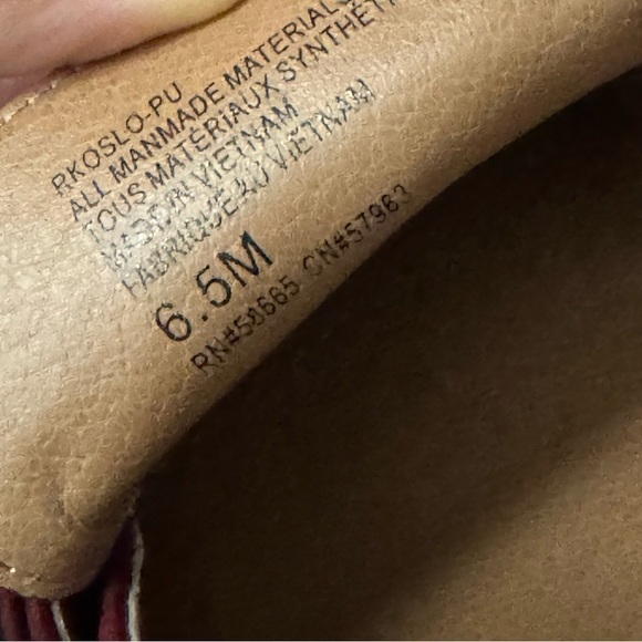 Nordstrom Rack Oslo Block Heel Pump in Burgundy - Picture 15 of 16